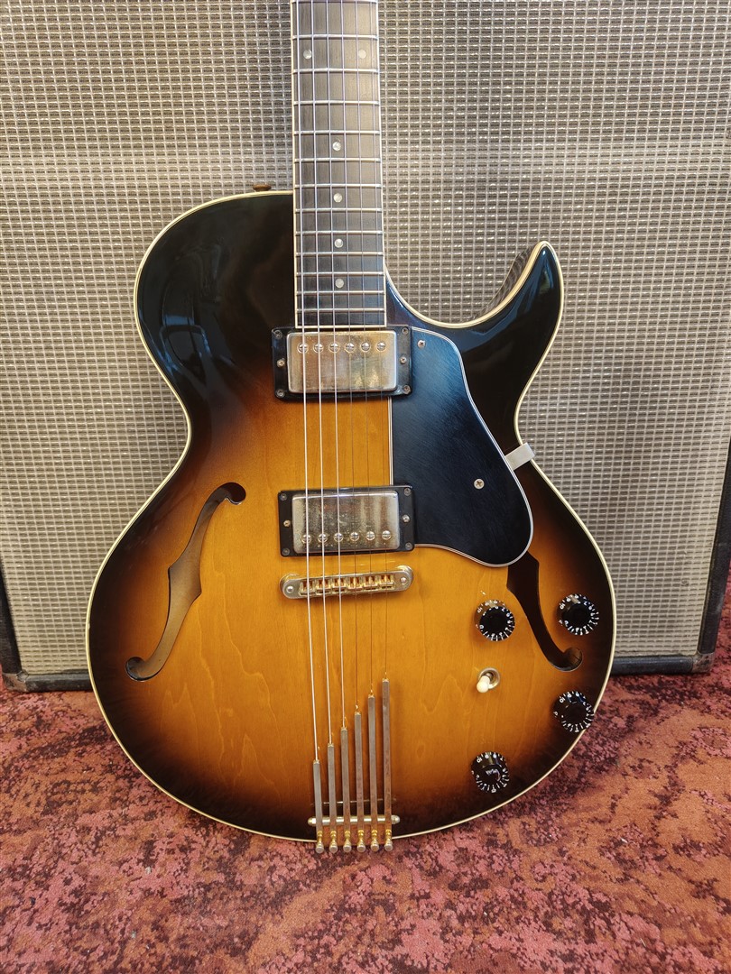 Gibson Howard Robert Fusion III 3 – 1992 – Vintage Sunburst