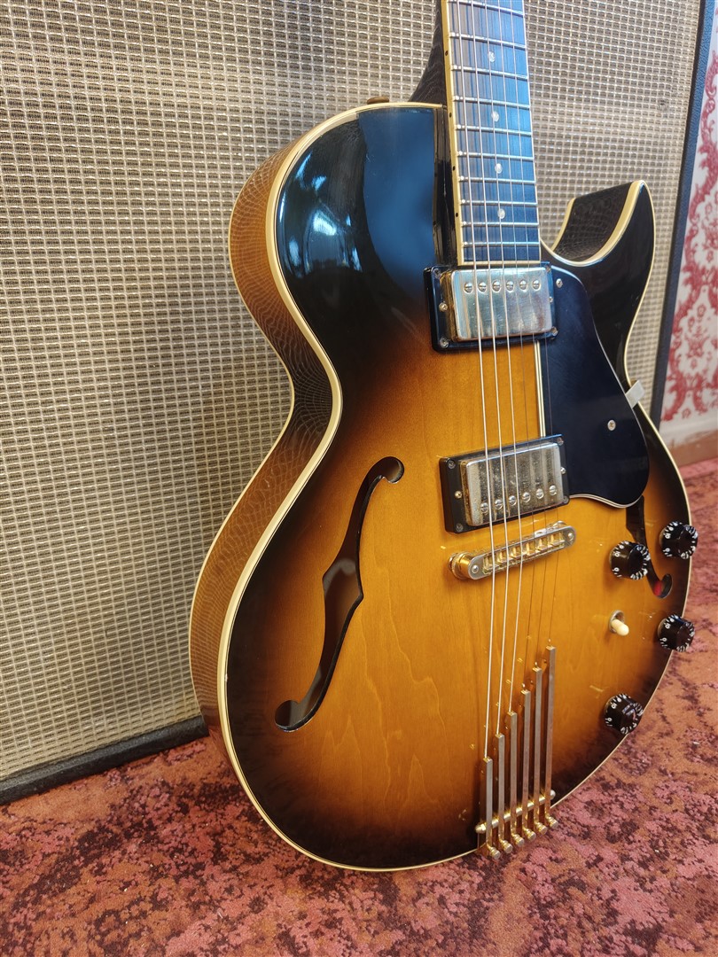 Gibson Howard Robert Fusion III 3 – 1992 – Vintage Sunburst