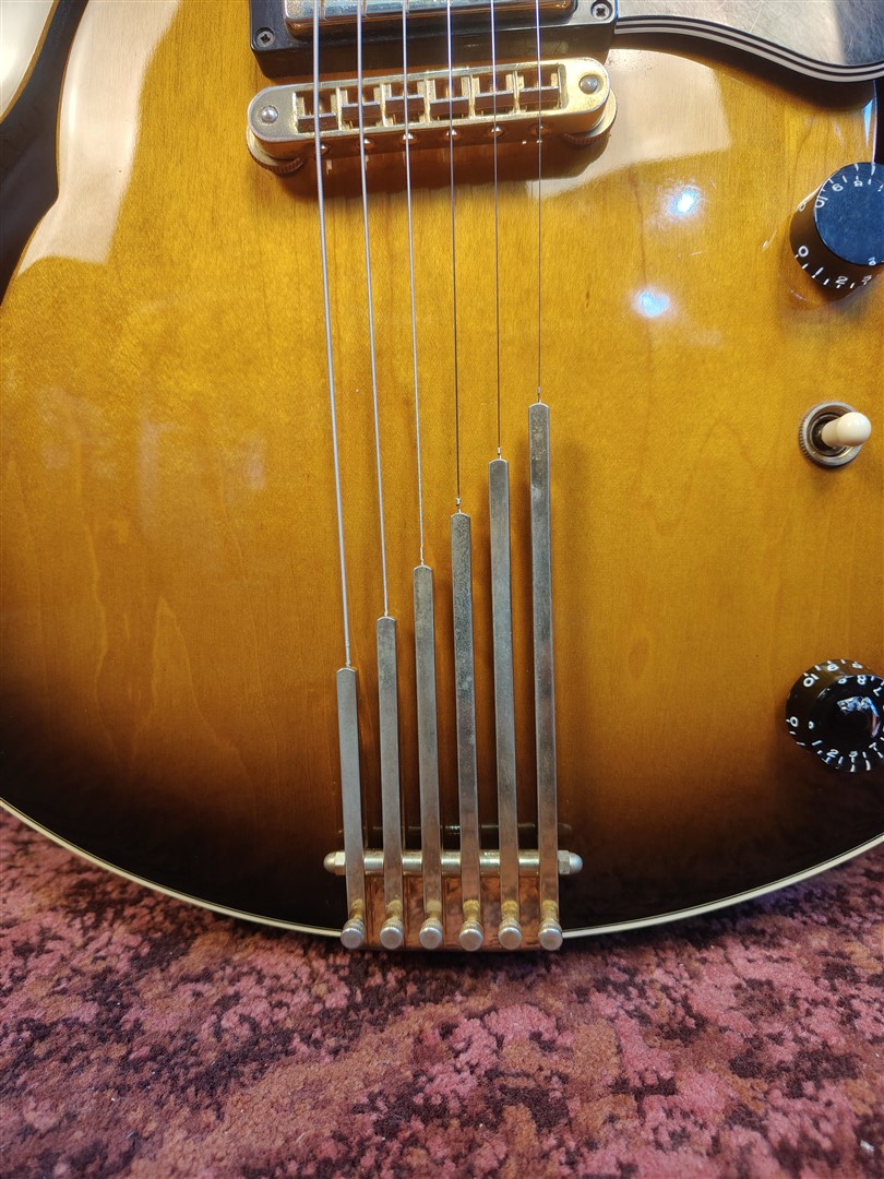 Gibson Howard Robert Fusion III 3 – 1992 – Vintage Sunburst
