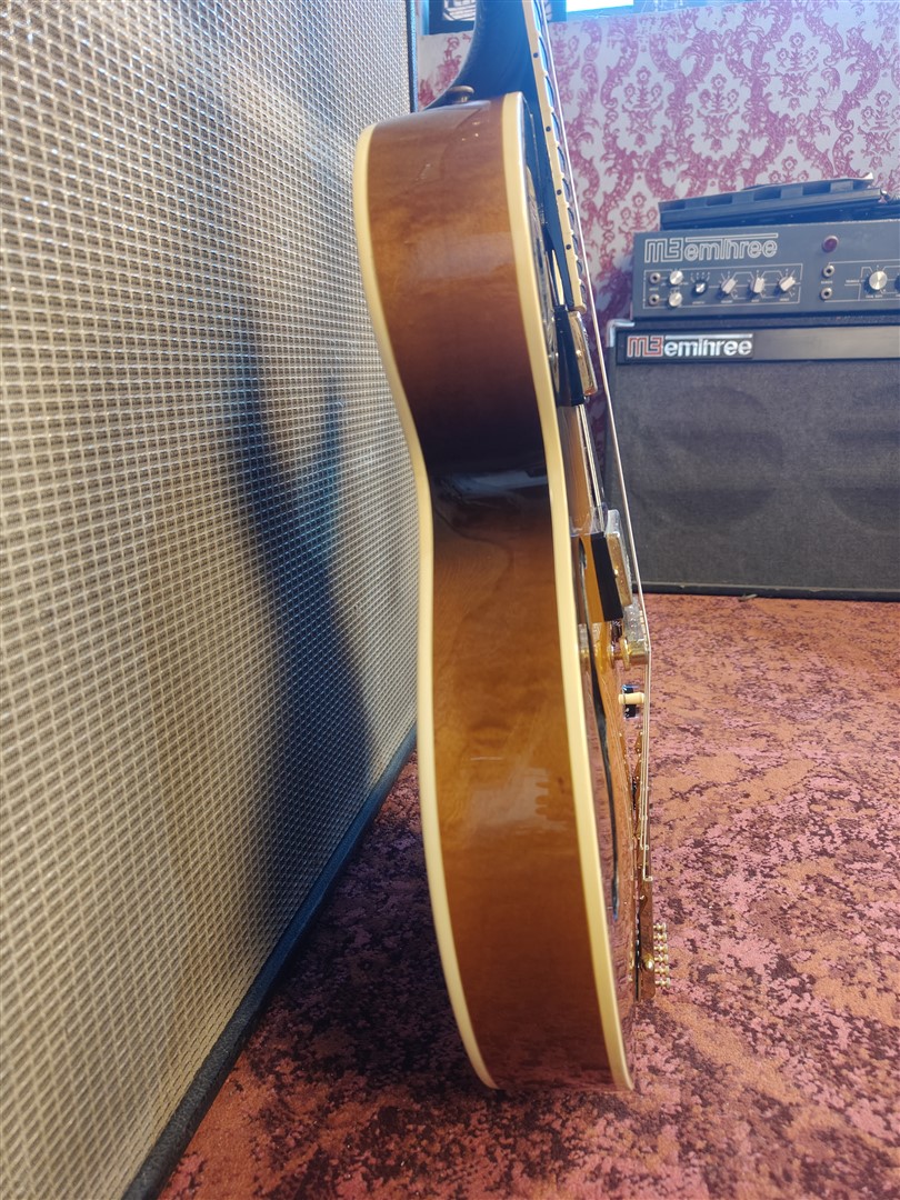 Gibson Howard Robert Fusion III 3 – 1992 – Vintage Sunburst