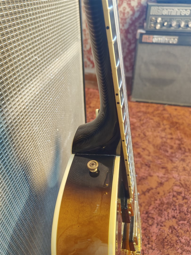 Gibson Howard Robert Fusion III 3 – 1992 – Vintage Sunburst