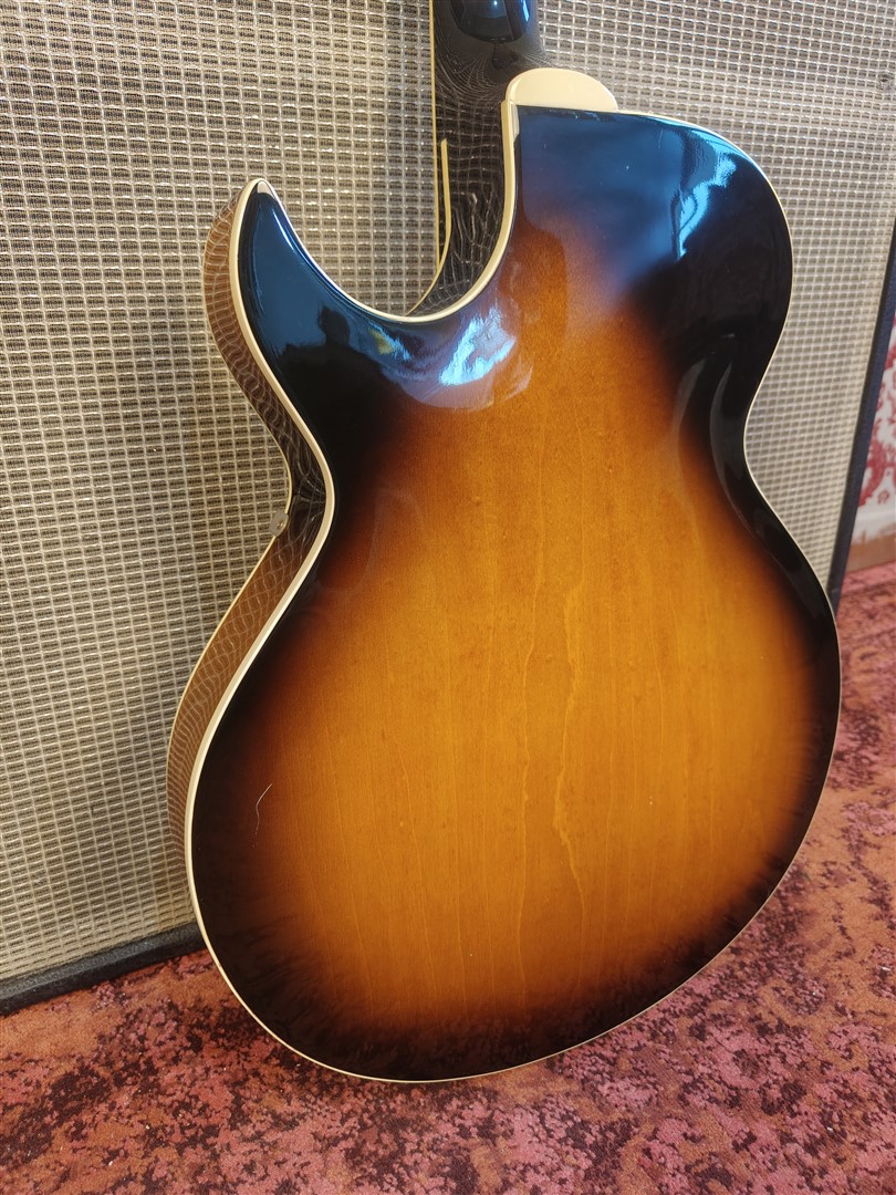 Gibson Howard Robert Fusion III 3 – 1992 – Vintage Sunburst